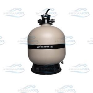 El filtro de arena Merus de 27 pulgadas para alberca es un equipo de filtración diseñado para mantener el agua limpia, cristalina y libre de impurezas. Está fabricado con un tanque de polietileno de alta resistencia que soporta la exposición a los rayos UV, la humedad y los productos químicos utilizados en el tratamiento del agua. Incorpora una válvula selectora superior de 6 vías que permite realizar fácilmente las funciones de filtrado, retrolavado, enjuague, recirculación, desagüe y posición de invierno, facilitando el mantenimiento del sistema